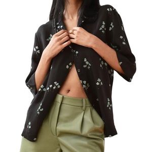 Size XS OVERSIZED Wilfred Aries Button Up Black Aqua Floral Flowers Top Blouse